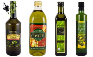 Mình đang dùng Trader Joe's Italian Organic olive oil (chai thứ ba từ trái qua). 