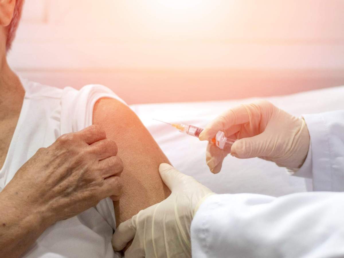 COVID-19 vắc xin (Phần 2): Quá trình phát triển vắc xin theo quy định Mỹ